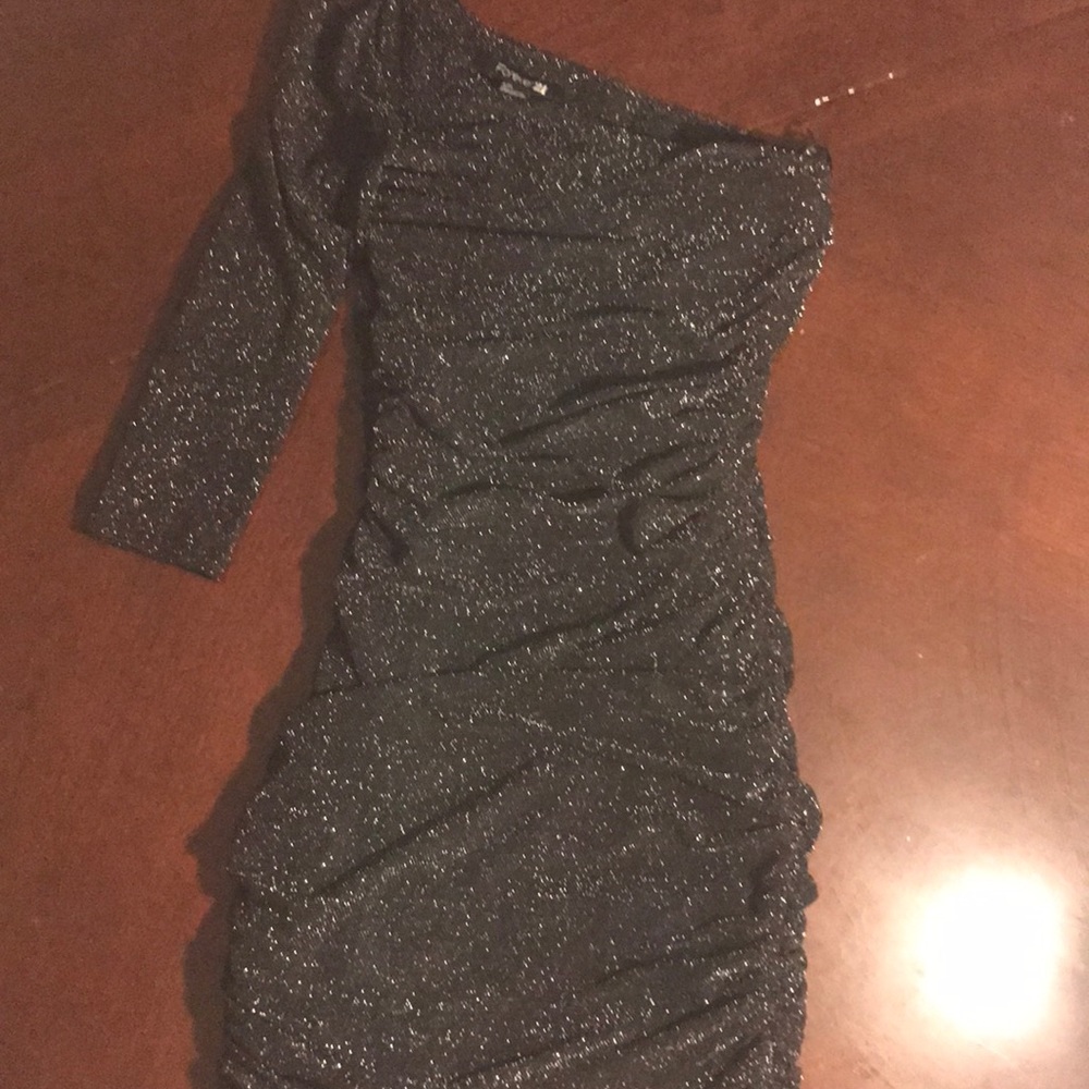 Dress - Picture 2 of 5